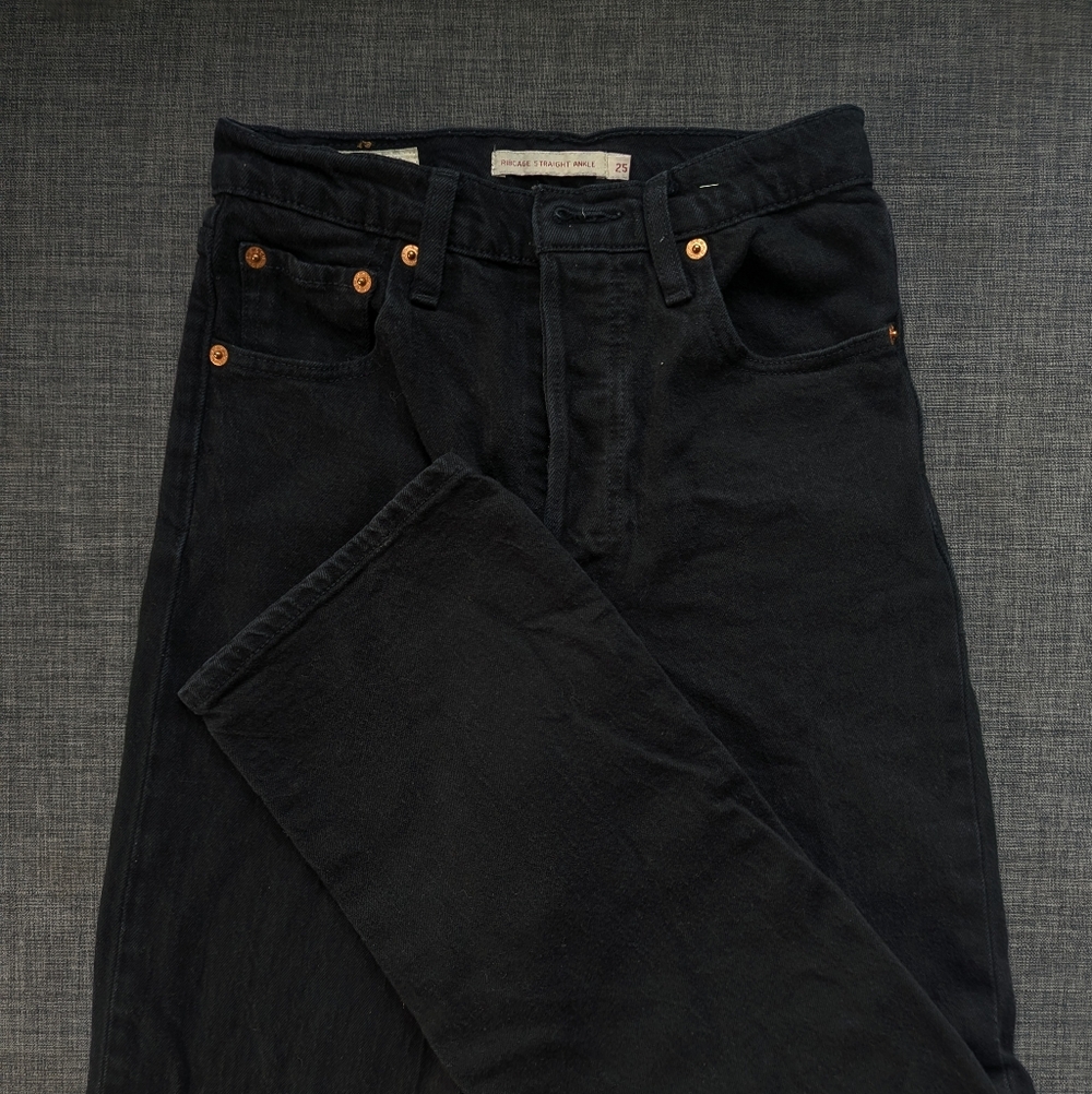 Levi's Black Ribcage Straight Ankle Jeans